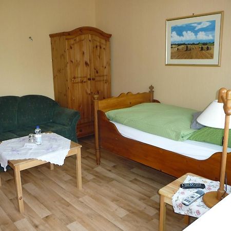 Отель Zur Hessischen Schweiz Doernhagen Экстерьер фото
