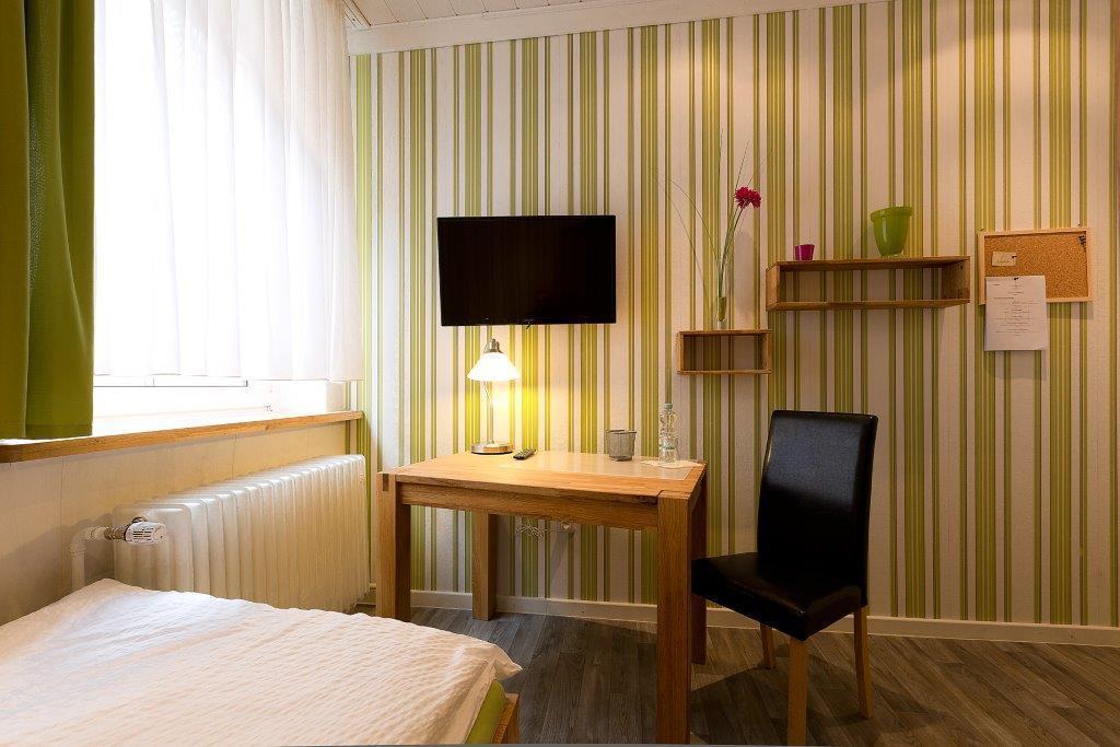 Отель Zur Hessischen Schweiz Doernhagen Экстерьер фото